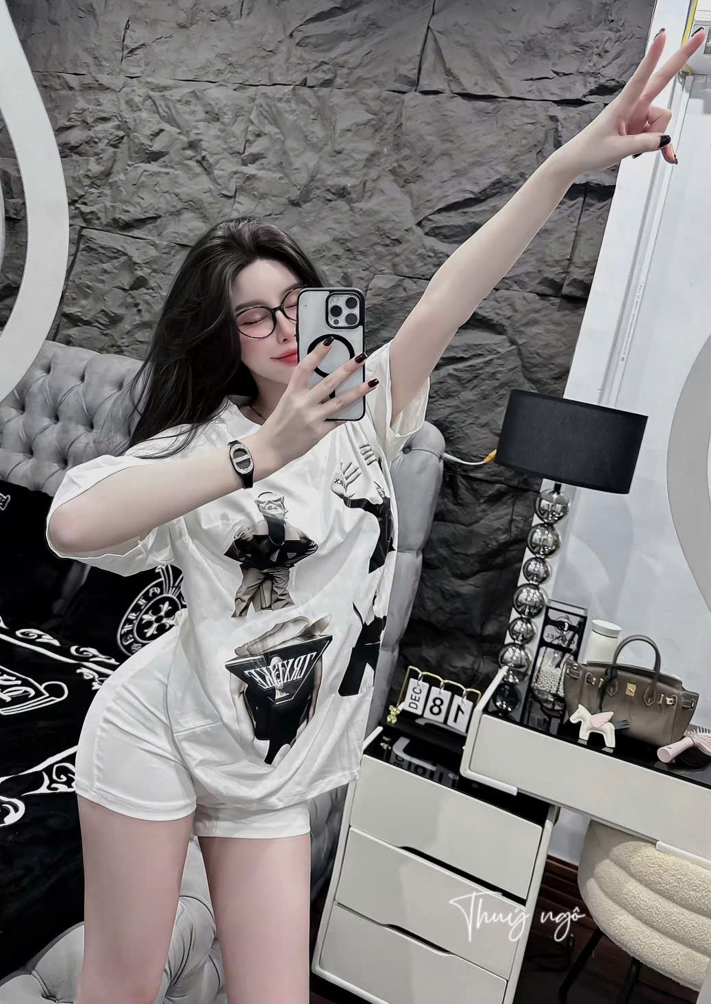 Sét Bộ Đồ Nữ In Hình Sắc Nét Phối Quần Đùi Bó Form Rộng Chất Cotton 2 Màu Ton Da Dễ Mặc Kiểu Dáng Trẻ Trung Sang Chảnh, Sét Bộ Nữ Mùa Hè